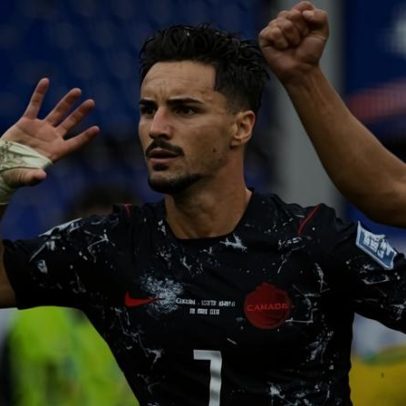 Canadá é o primeiro país anfitrião a jogar fora do país na Copa