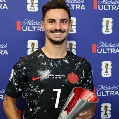 Herói canadense da Copa fala português; perdeu os pais em um ano