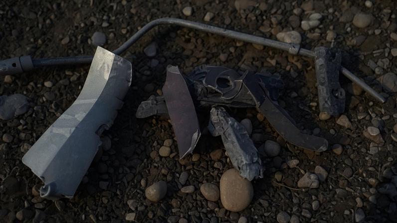 A foto, divulgada pela agência de notícias semi-oficial iraniana Mehr em 10 de junho de 2026, mostra os supostos restos de uma munição que atingiu um reservatório de água no sul do Irã. Especialistas em armamentos que falaram com a CNN identificaram-na como uma munição guiada de precisão da série GBU-39