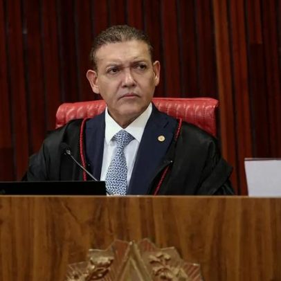 Suspensão de pesquisa é censura? Debate sobre pedido de Flávio Bolsonaro