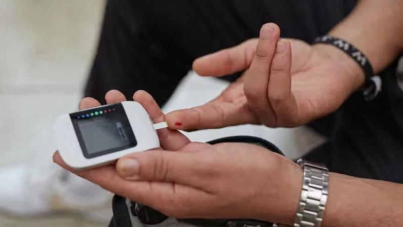 Reconhecimento precoce de sinais clínicos pode reduzir o tempo até o diagnóstico correto e, assim, melhorar o acompanhamento dos pacientes