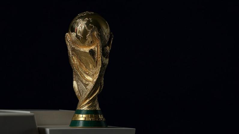 Taça da Copa do Mundo 2026 durante sorteio dos grupos