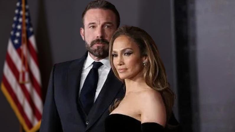 Ben Affleck e Jennifer Lopez comparecem a pré-estreia em Los Angeles