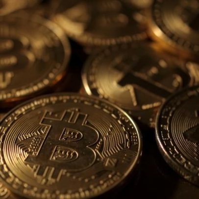 Bitcoin cai e perde valor em meio a inflação elevada
