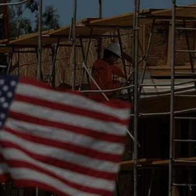 Início de obras de moradias nos EUA recua 15,4% em maio