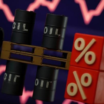 Recuperação de ações de tecnologia alivia mercados globais; petróleo cede