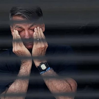 Defesa de Bolsonaro solicita visita de encanador para supostos reparos em casa