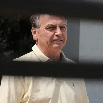 Polícia aguarda Moraes para ouvir Bolsonaro sobre arma apreendida em blitz