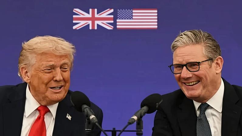 Presidente dos EUA, Donald Trump, e primeiro-ministro do Reino Unido, Keir Starmer, em Aylesbury