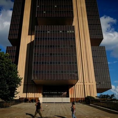 Fim da 6x1 sem transição aumenta pressão sobre inflação e Selic, diz economista