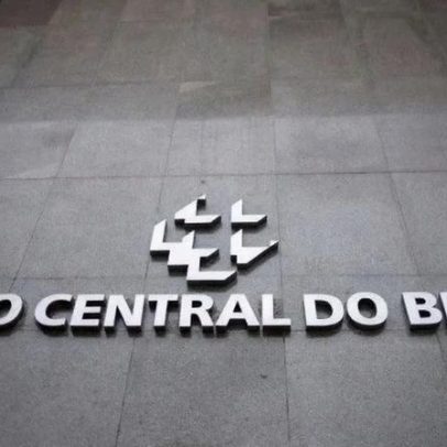 Gasto fiscal e inflação devem levar BC a parar corte de juros, diz Srour