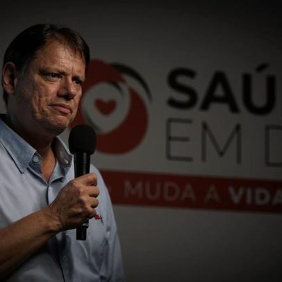 Tarcísio busca pacificar base com deputados na fila por verbas e espaço