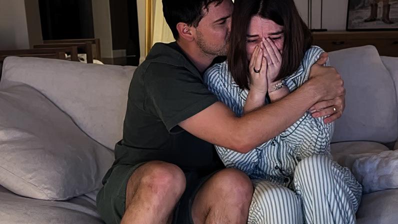 Taylor Lautner e esposa compartilham sexo do primeiro bebê