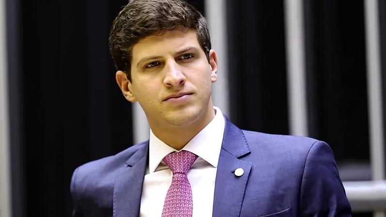 O prefeito do Recife, João Campos
