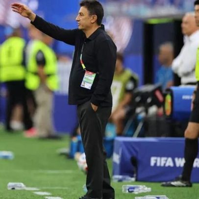 Técnico do Irã diz que time foi oprimido pelo caos nas viagens após empate