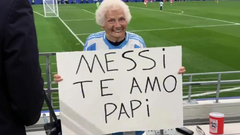 Seus vídeos de interação com Messi acumulam milhões de visualizações nas redes sociais