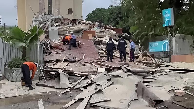 Destruição após terremotos atingirem a Venezuela
