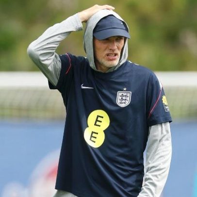 Inglaterra enfrenta contratempos na Copa: tiroteio, roubo e terremoto