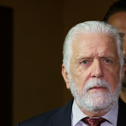 PF faz busca contra líder de Lula e apreende fortuna