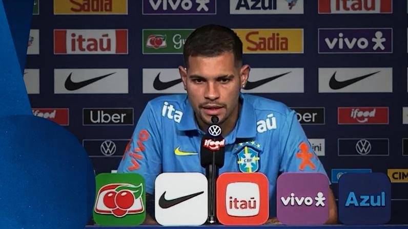 Bruno Guimarães apoia Wesley após lesão que o afasta da Copa