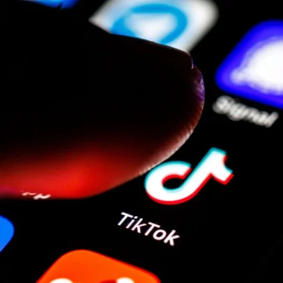 Música Airplanes de 2010 volta a viralizar no TikTok