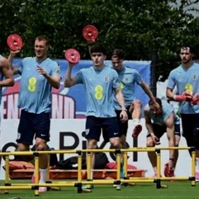 Inglaterra fica sem jogador por lesão e escolhe substituto para a Copa, diz jornal