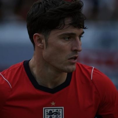 Inglaterra corta lateral por lesão e chama zagueiro do Chelsea, segundo NYT