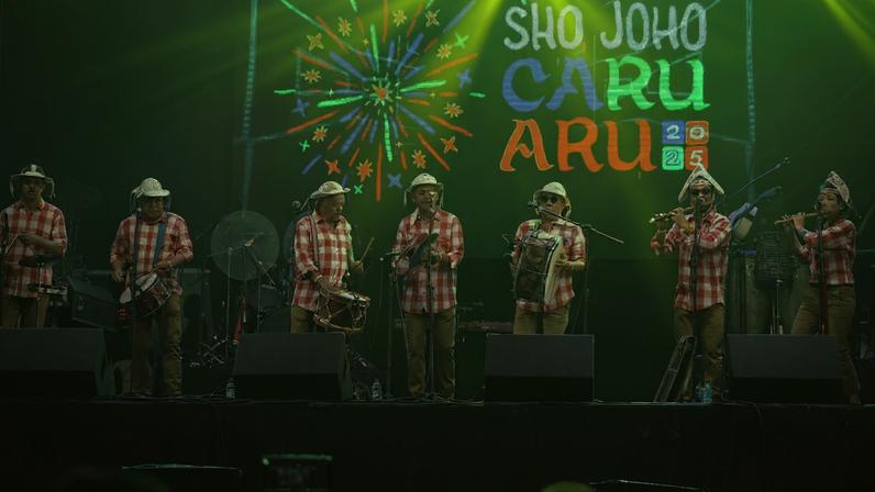 Caruaru (PE), 13/06/2025 – A Banda de Pífanos de Caruaru durante apresentação no palco Azulão, no centro de Caruaru (PE). Foto: Tomaz Silva/Agência Brasil