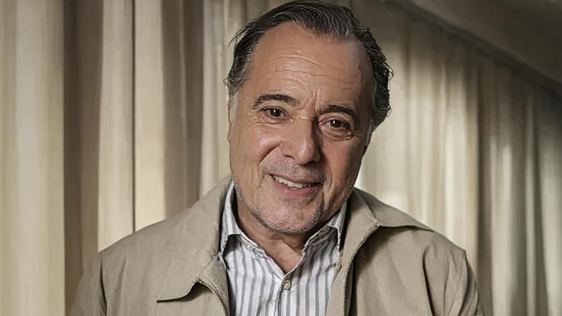 Tony Ramos afirma já saber quem matou Arthur Brandão em "Quem Ama Cuida" em novo vídeo