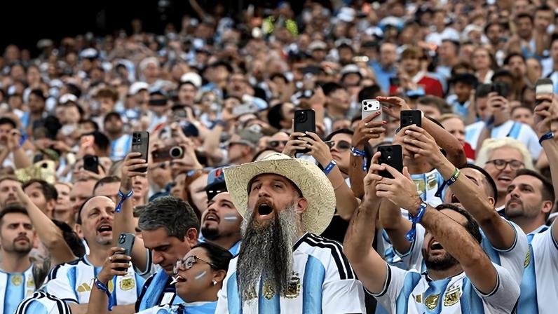 Torcedores da Argentina no Kansas City Stadium no dia 16/06/2026