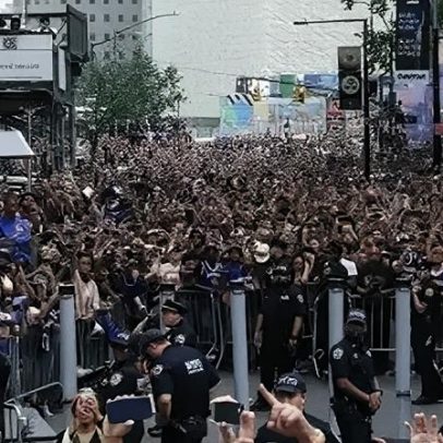 Nova York celebra título dos Knicks na NBA, deixando a Copa de lado