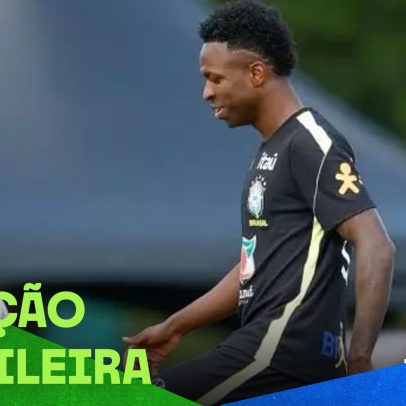 Jogadores treinam em campo antes da estreia na Copa