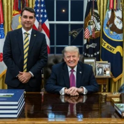 Trump compartilha foto com Flávio Bolsonaro