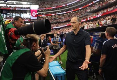 Tuchel se irrita com fotógrafos durante jogo da Inglaterra