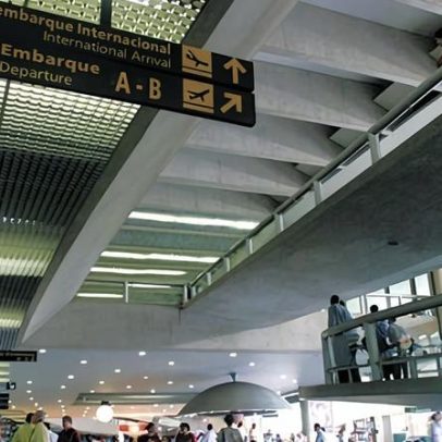Anvisa atualiza medidas em portos e aeroportos por risco de ebola e sarampo