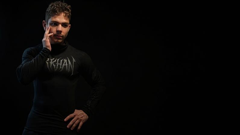Pai desmaia ao descobrir sexo do bebê em ultrassom — Foto: Reprodução/TikTok