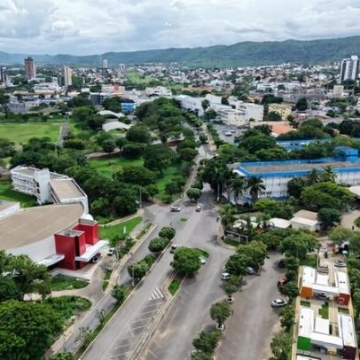 Unimontes publica editais iniciais de concurso para professor com 37 vagas
