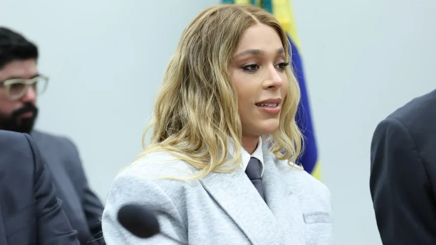 Erika Hilton receberá título honoris causa da UFRRJ, tornando-se a primeira pessoa trans a receber a honraria na universidade. (Foto: Kayo Magalhães / Câmara dos Deputados)