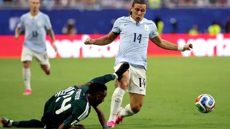 Canobbio busca seu 1ª gol na Copa do Mundo após passa em branco na estreia do Uruguai.