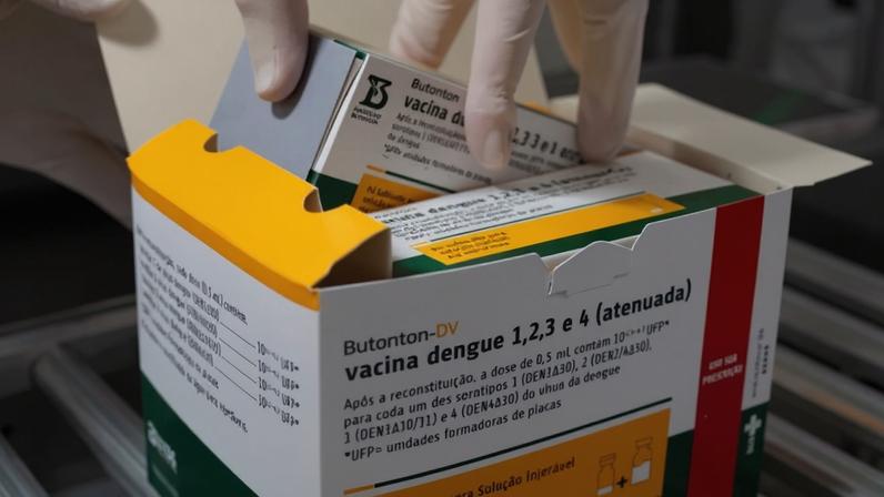 Vacina do Instituto Butantan contra a dengue foi suspensa nesta segunda-feira, 8, na véspera do Dia Nacional da Imunização
