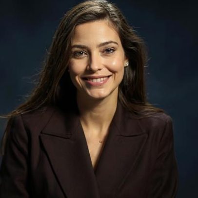 Apresentadora do Jornal Nacional lança noticiário próprio e entra na política