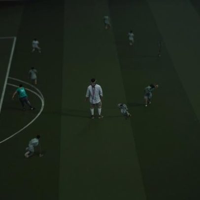VAR exibe imagem incorreta em gol anulado entre Argélia e Argentina