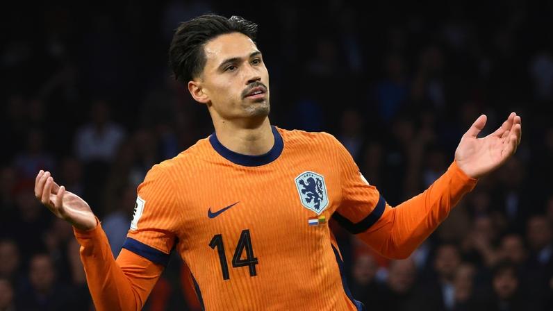 Reijnders comemorando o gol da Holanda (Foto: John Thys/AFP)