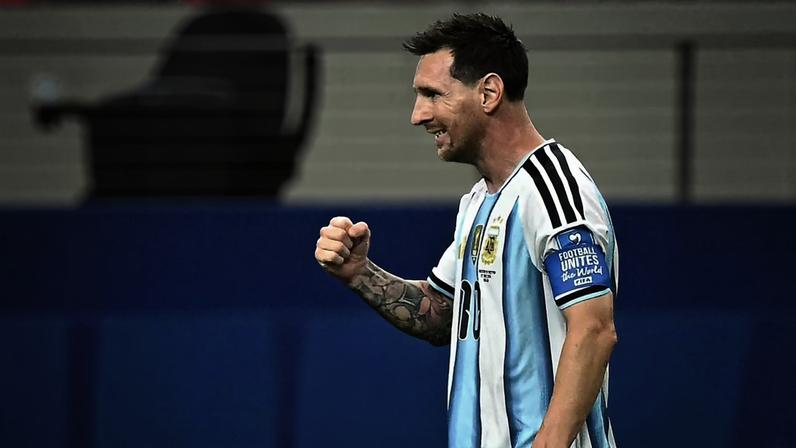 Messi comemora gol marcado pela Argentina contra a Áustria, pela Copa do Mundo (Foto: Paul Ellis/AFP)