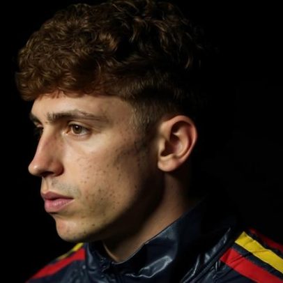 Liverpool anuncia Victor Muñoz, atacante espanhol na Copa do Mundo