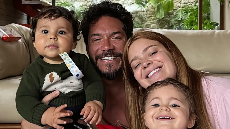Viih Tube e Eliezer com os filhos Lua e Ravi