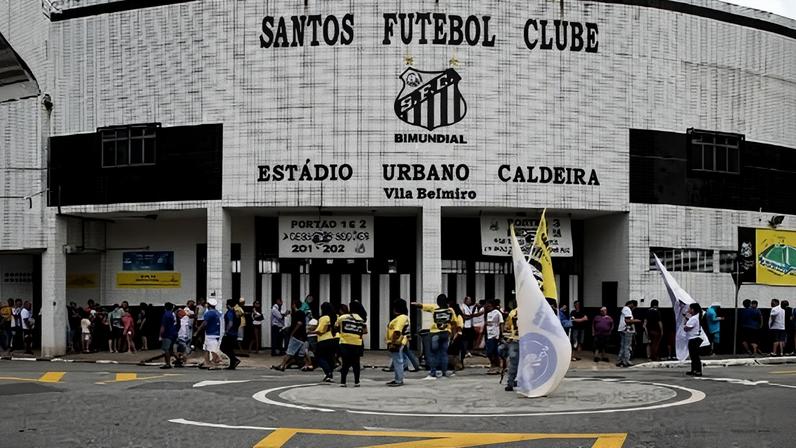 Vila Belmiro em dia de eleição presidencial do Santos