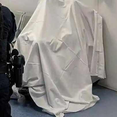 Imagem de homem morto sentado esperando socorro é das mais tristes da TV em 2026