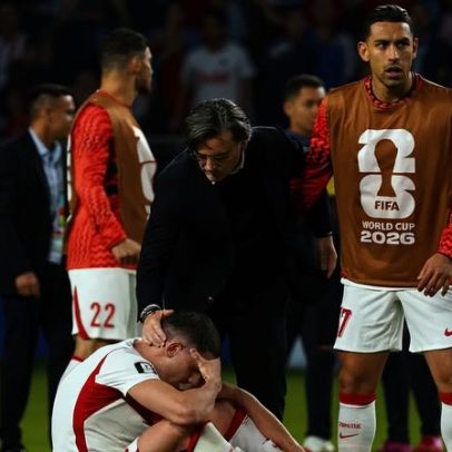 Técnico da Turquia rebate críticas após eliminação na Copa e não renunciar