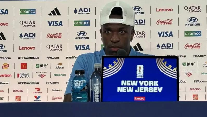Vini Jr. deu entrevista coletiva antes da estreia do Brasil na Copa do Mundo